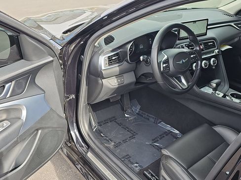 Certified 2022 Genesis G70 2.0T AWD/4WD image 10