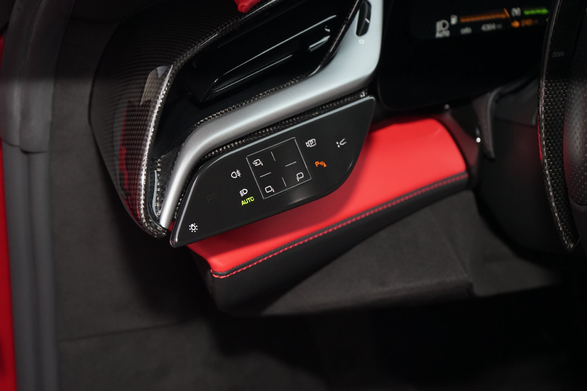 Used 2021 Ferrari SF90 Stradale AWD/4WD image 22