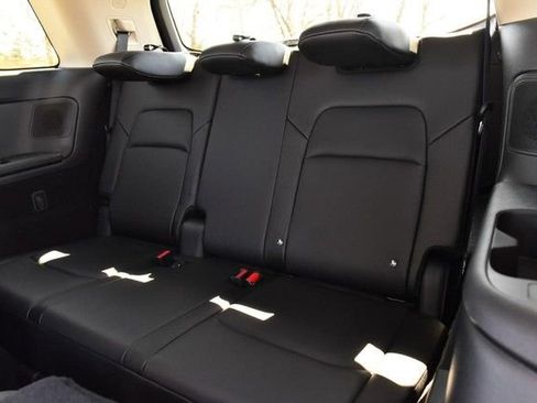 Certified 2025 Nissan Pathfinder SL w/ SL Premium Package AWD/4WD image 29