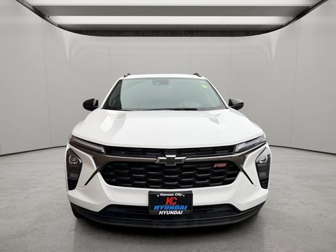 Used 2025 Chevrolet Trax RS w/ Sunroof Package image 8