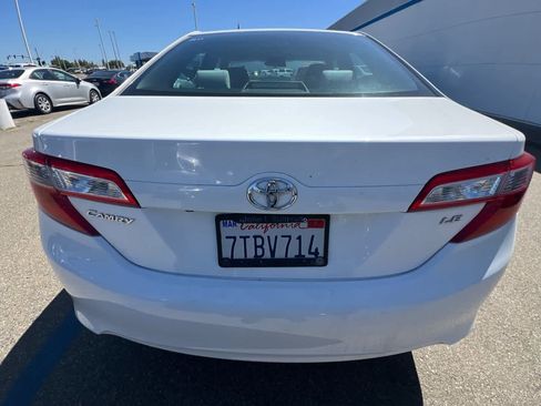 Used 2014 Toyota Camry LE FWD image 5