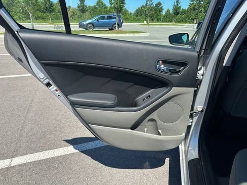 Used 2016 Kia Forte LX FWD image 15
