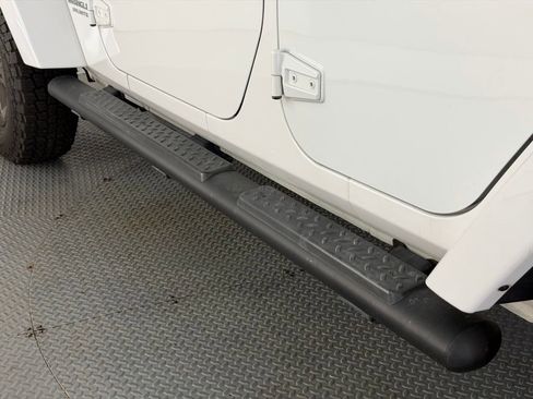 Used 2017 Jeep Wrangler Unlimited Sahara AWD/4WD image 53