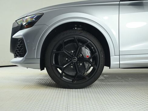 New 2025 Audi RS Q8 performance image 28