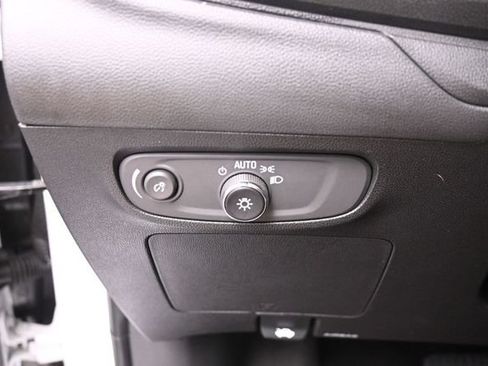 Used 2025 Buick Encore GX Preferred AWD/4WD image 16