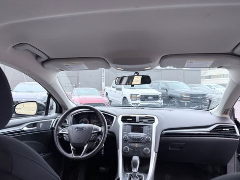 Used 2015 Ford Fusion SE w/ Equipment Group 201A image 17