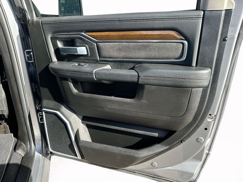 Used 2024 RAM 2500 Laramie image 31
