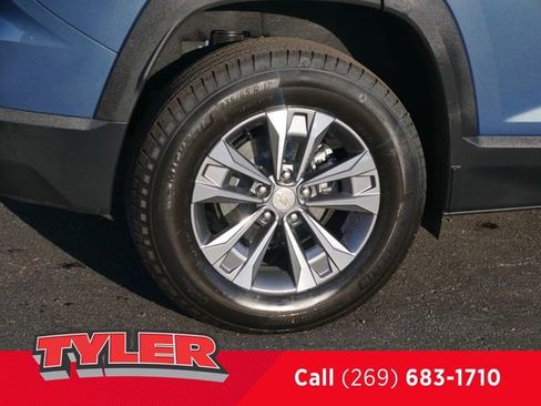 New 2026 Chevrolet Equinox LT w/ Safety and Technology Package AWD/4WD image 40