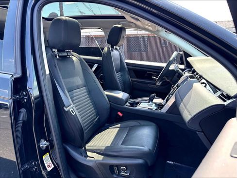 Used 2023 Land Rover Discovery Sport SE AWD/4WD image 9