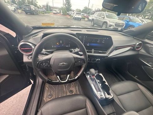 Used 2024 Chevrolet Trax RS w/ Driver Confidence Package FWD image 10