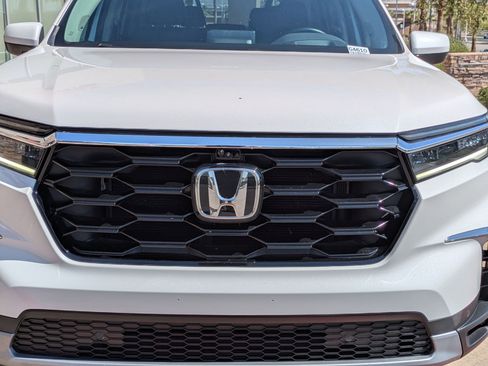 Used 2023 Honda Pilot Elite image 9