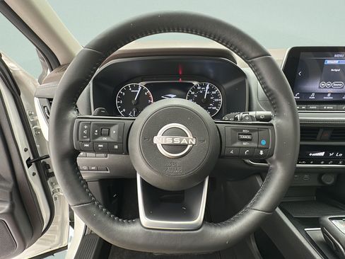 Used 2023 Nissan Rogue SV w/ SV Premium B Package AWD/4WD image 15