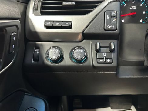 Used 2019 Chevrolet Tahoe Premier AWD/4WD image 17