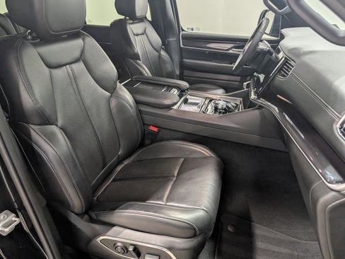 Used 2022 Jeep Wagoneer Series I image 23