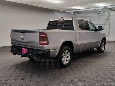 Used 2022 RAM 1500 Laramie AWD/4WD image 9