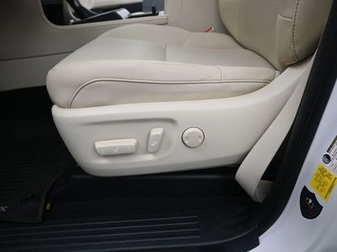 Used 2023 Lexus GX 460 Premium AWD/4WD image 12