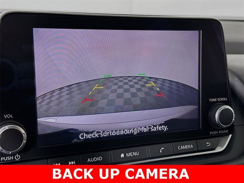 Used 2024 Nissan Rogue SV image 10