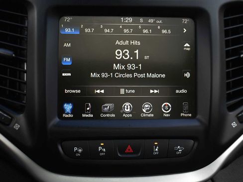 Used 2016 Jeep Cherokee Limited w/ Luxury Group image 15