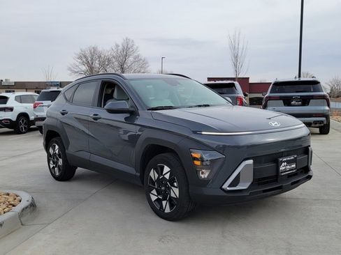 Used 2025 Hyundai Kona SEL image 7
