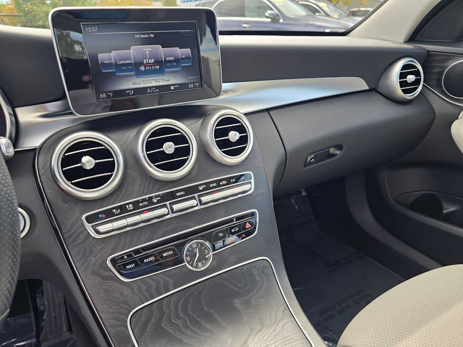 Used 2017 Mercedes-Benz C 300 Sedan image 26