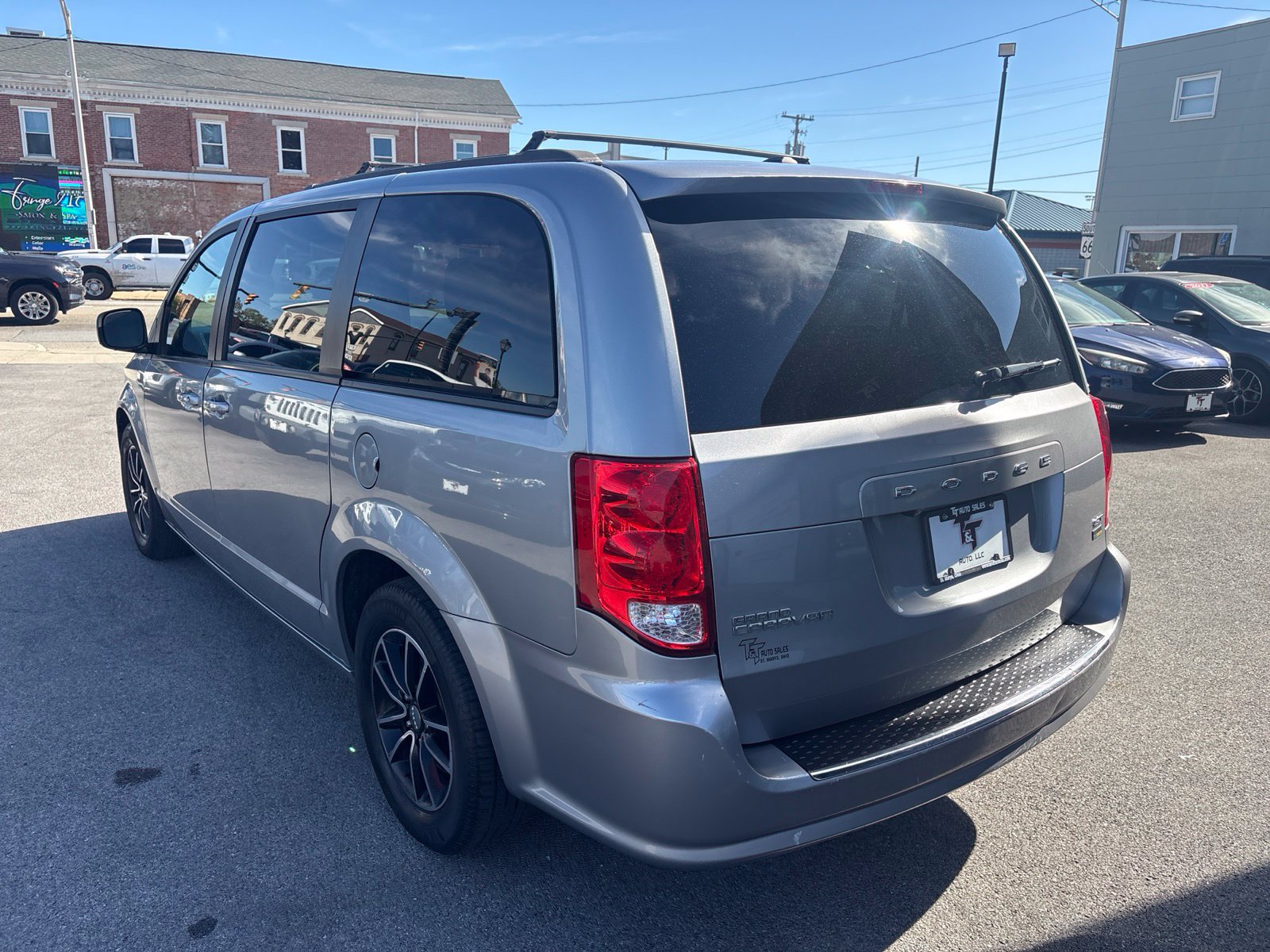 Used 2019 Dodge Grand Caravan GT FWD image 3