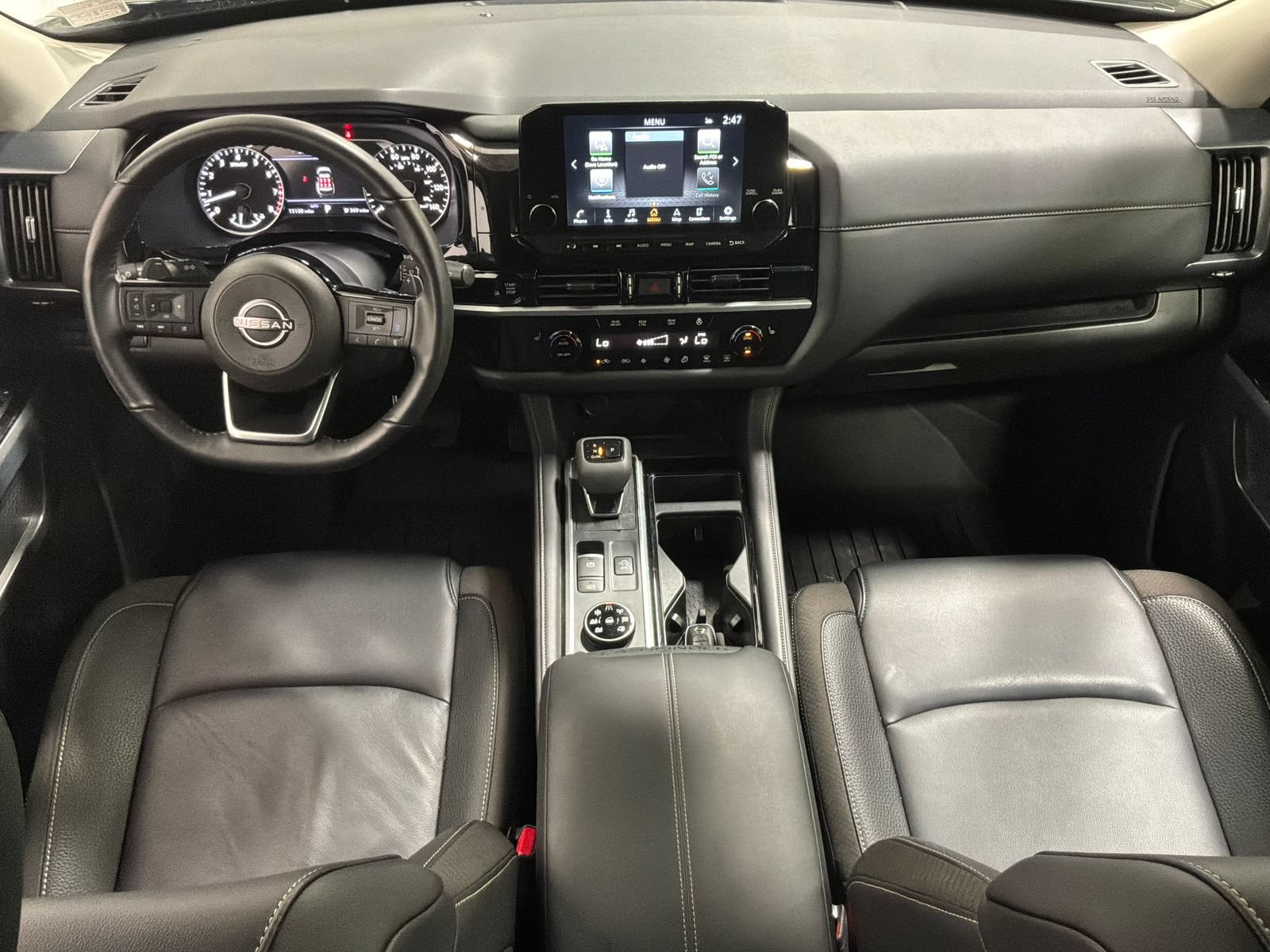 Used 2025 Nissan Pathfinder SL AWD/4WD image 15