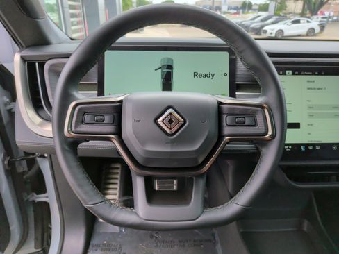 Used 2023 Rivian R1T Adventure AWD/4WD image 19