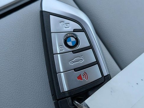 Used 2023 BMW X5 xDrive40i w/ Premium Package AWD/4WD image 33