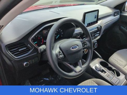 Used 2021 Ford Escape SE w/ SE Sport Appearance Package AWD/4WD image 10