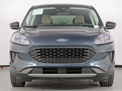 Used 2022 Ford Escape SE w/ Cold Weather Package image 6