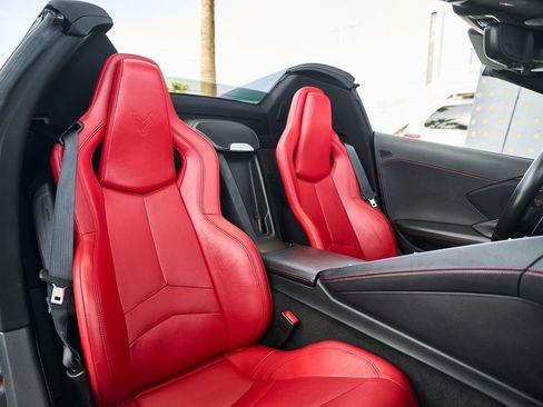 Used 2022 Chevrolet Corvette Stingray Convertible w/ 1LT image 23