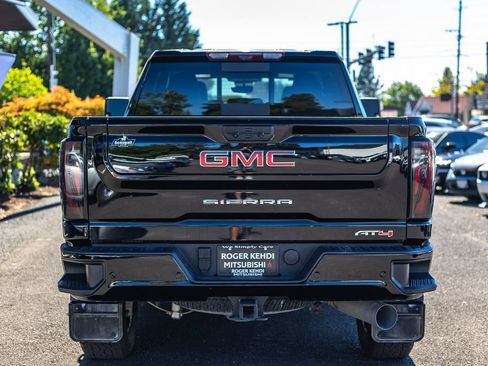Used 2025 GMC Sierra 3500 AT4 w/ Technology Package AWD/4WD image 12