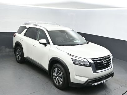 Used 2024 Nissan Pathfinder SL