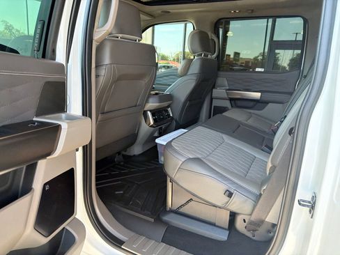 Used 2026 Ford F250 Platinum w/ Platinum Plus Package AWD/4WD image 3