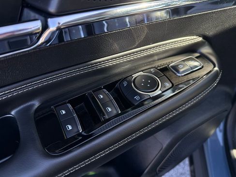 Used 2023 Lincoln Corsair Standard w/ Equipment Group 101A image 15