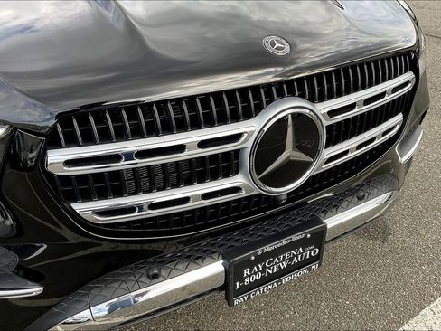 Certified 2025 Mercedes-Benz GLE 450e GLE 450e w/ Driver Assistance Package image 22