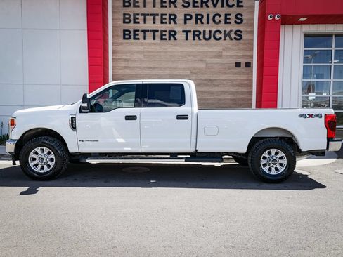 Used 2022 Ford F350 XLT AWD/4WD image 7