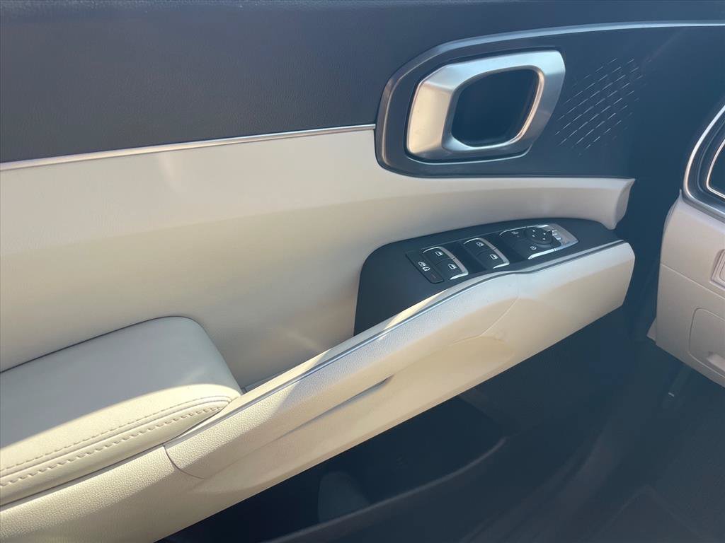 Used 2024 Kia Sorento S w/ Panoramic Sunroof Package FWD image 20