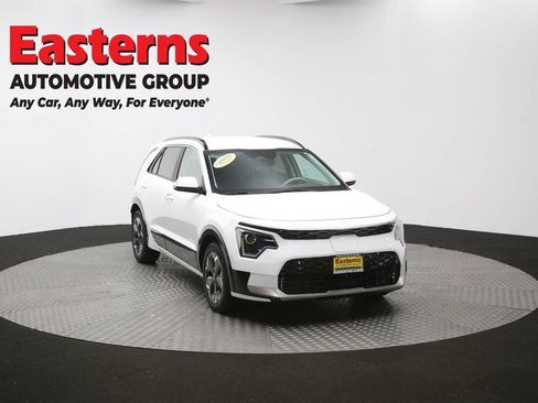 Used 2023 Kia Niro Wind w/ Wind Preserve Package FWD image 50