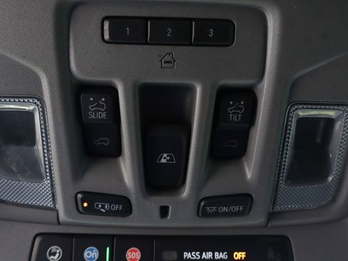 Used 2023 GMC Sierra 3500 Denali w/ Denali Black Diamond Edition image 33