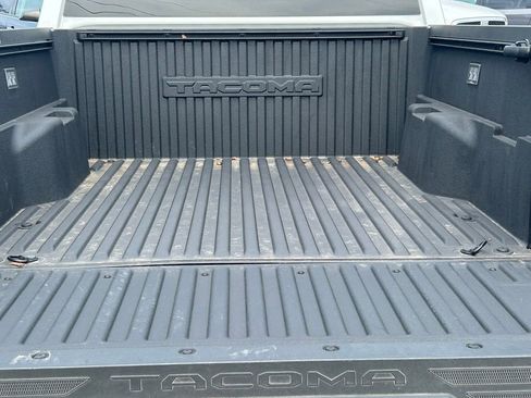 Certified 2024 Toyota Tacoma TRD Off-Road image 13