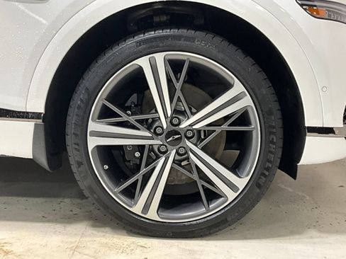 Used 2025 Genesis GV80 3.5T e-SC AWD/4WD image 12