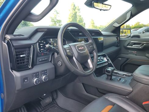 Used 2024 GMC Sierra 1500 AT4 w/ Technology Package AWD/4WD image 20