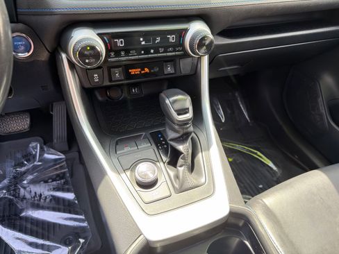 Used 2019 Toyota RAV4 XSE w/ Carpet Mat Package AWD/4WD image 20