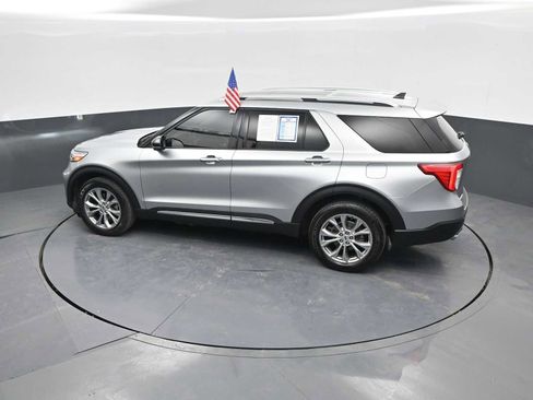 Used 2021 Ford Explorer Limited w/ Equipment Group 301A image 32