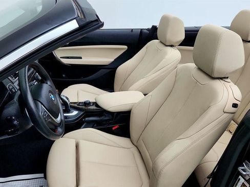 Used 2017 BMW 230i xDrive Convertible AWD/4WD image 19