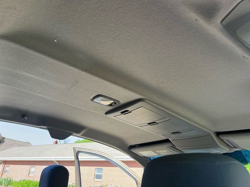 Used 2004 Nissan Titan SE AWD/4WD image 28