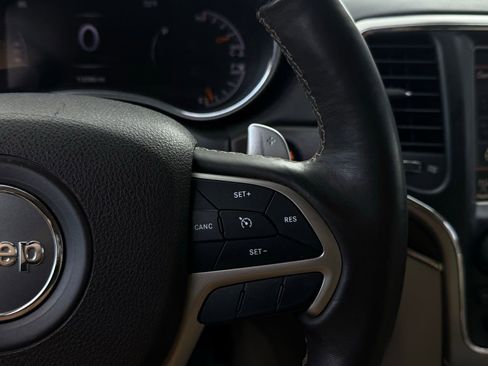 Used 2017 Jeep Grand Cherokee Overland image 34