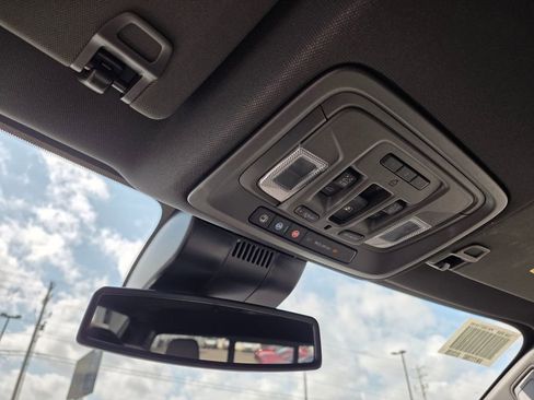 New 2026 GMC Sierra 2500 SLT w/ SLT Premium Package image 21