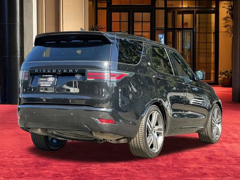 Used 2023 Land Rover Discovery S R-Dynamic image 10